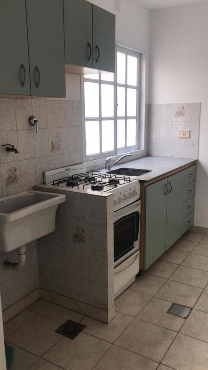 PH 2 AMBIENTES EN DUPLEX CON PATIO, BAJAS EXPENSAS — foto 4