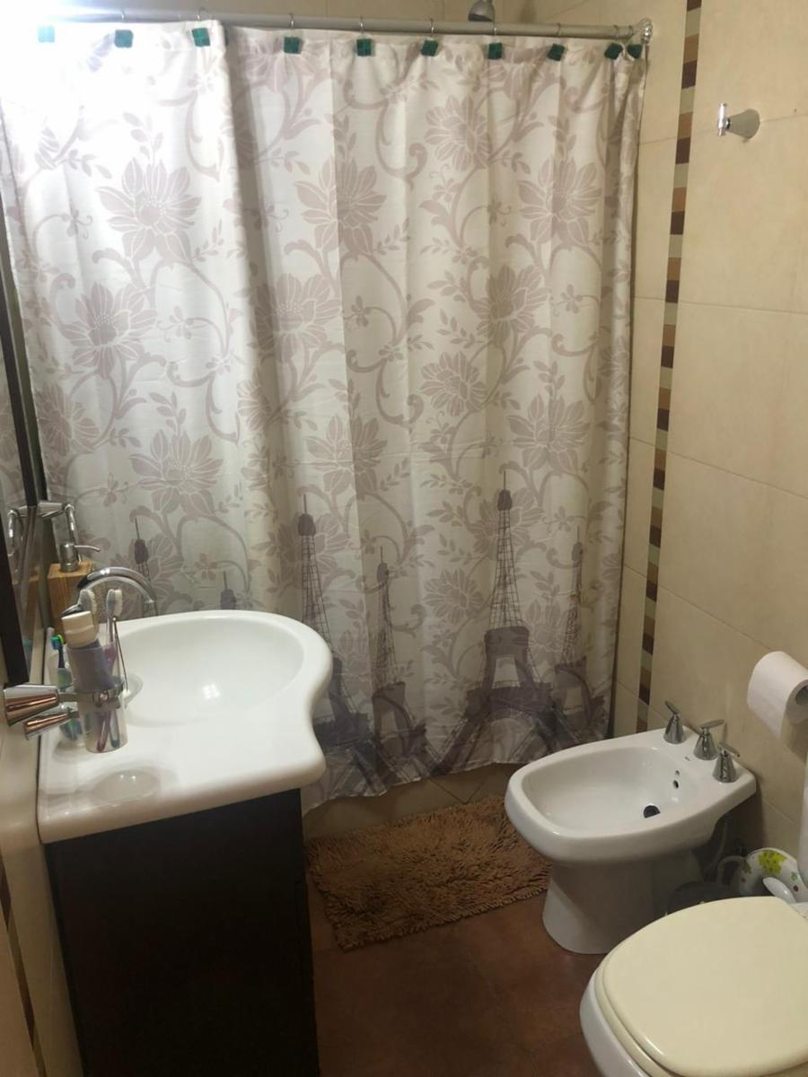 PH 4 AMBIENTES , INDEPENDIENTE , TERRAZA CON QUINCHO , DOS PATIOS EXCELENTE UBICACION — foto 13