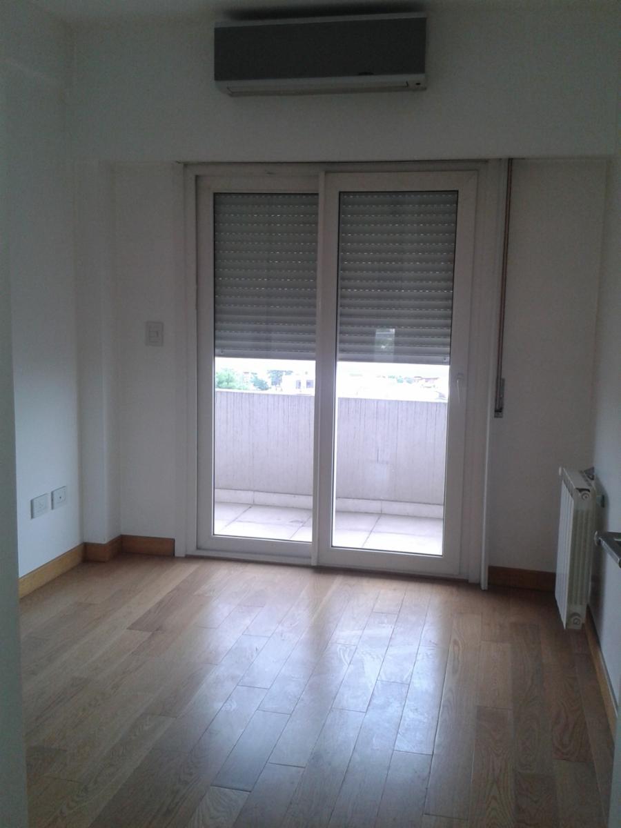 EXCELENTE PISO DE CATEGORÍA 4 AMB, C/ COCHERA , SOBRE EL BVARD RAMÓN L FALCÓN - 8