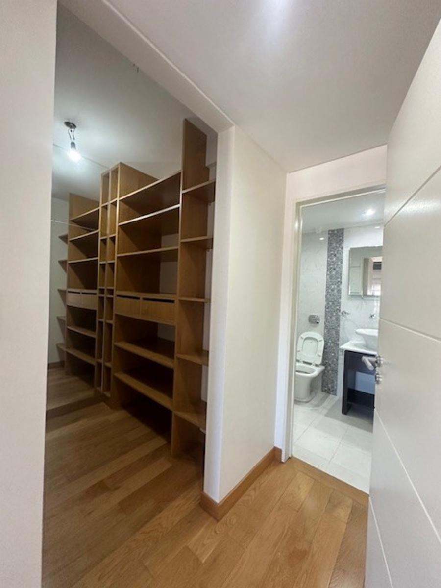 EXCELENTE PISO DE CATEGORÍA 4 AMB, C/ COCHERA , SOBRE EL BVARD RAMÓN L FALCÓN - 19