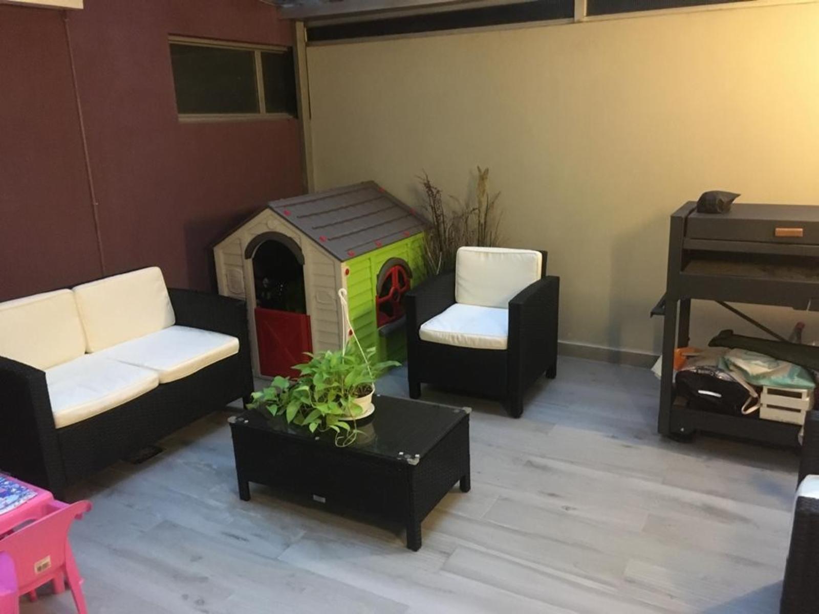 SEMIPISO 3 AMBIENTES , CON PATIO Y BALCON TERRAZA , COCHERA , 120 MTS TOTALES — foto 5