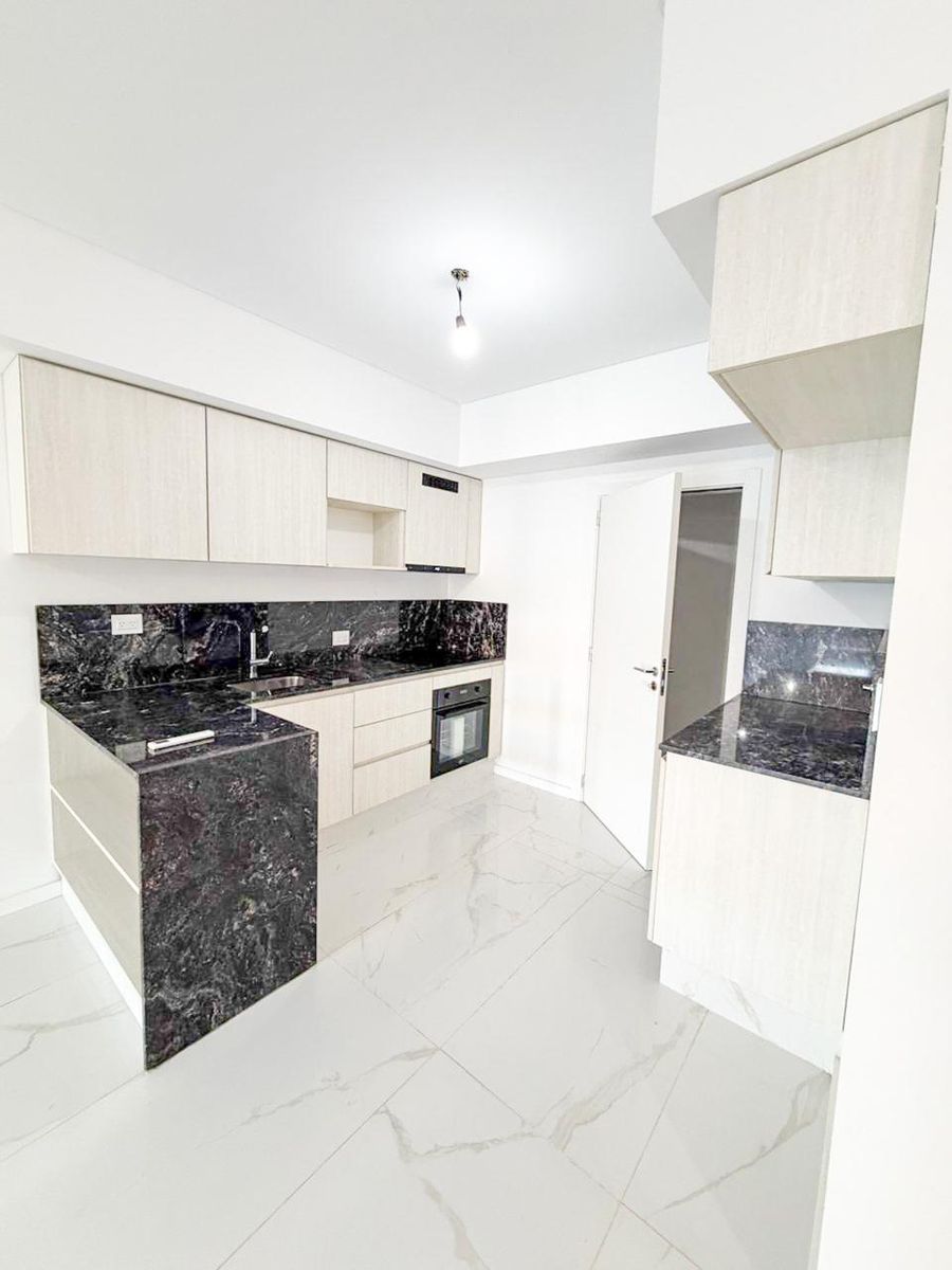Venta de monoambiente al frente en la mejor zona de Villa Luro a metros de la plaza los andes - 5