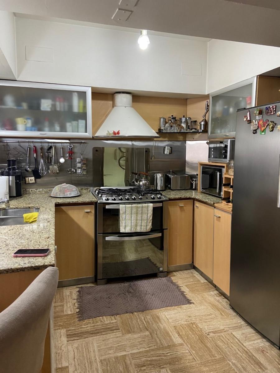 CASA DE 5 AMBIENTES EN BARRIO NAON , LOTE PROPIO, APROX 250 M2 — foto 4