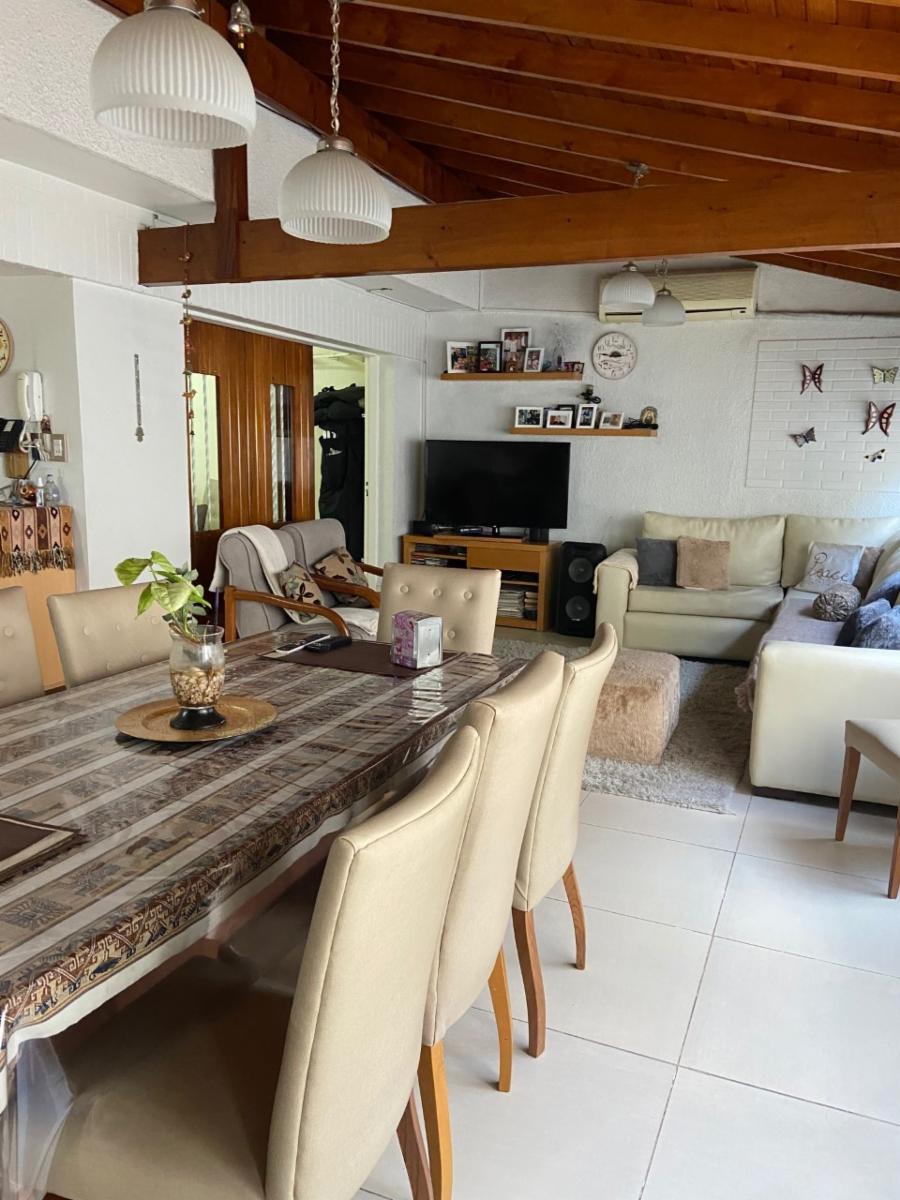 CASA DE 5 AMBIENTES EN BARRIO NAON , LOTE PROPIO, APROX 250 M2 — foto 6