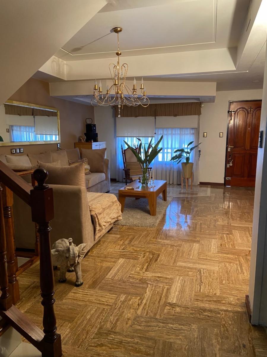 CASA DE 5 AMBIENTES EN BARRIO NAON , LOTE PROPIO, APROX 250 M2 — foto 10