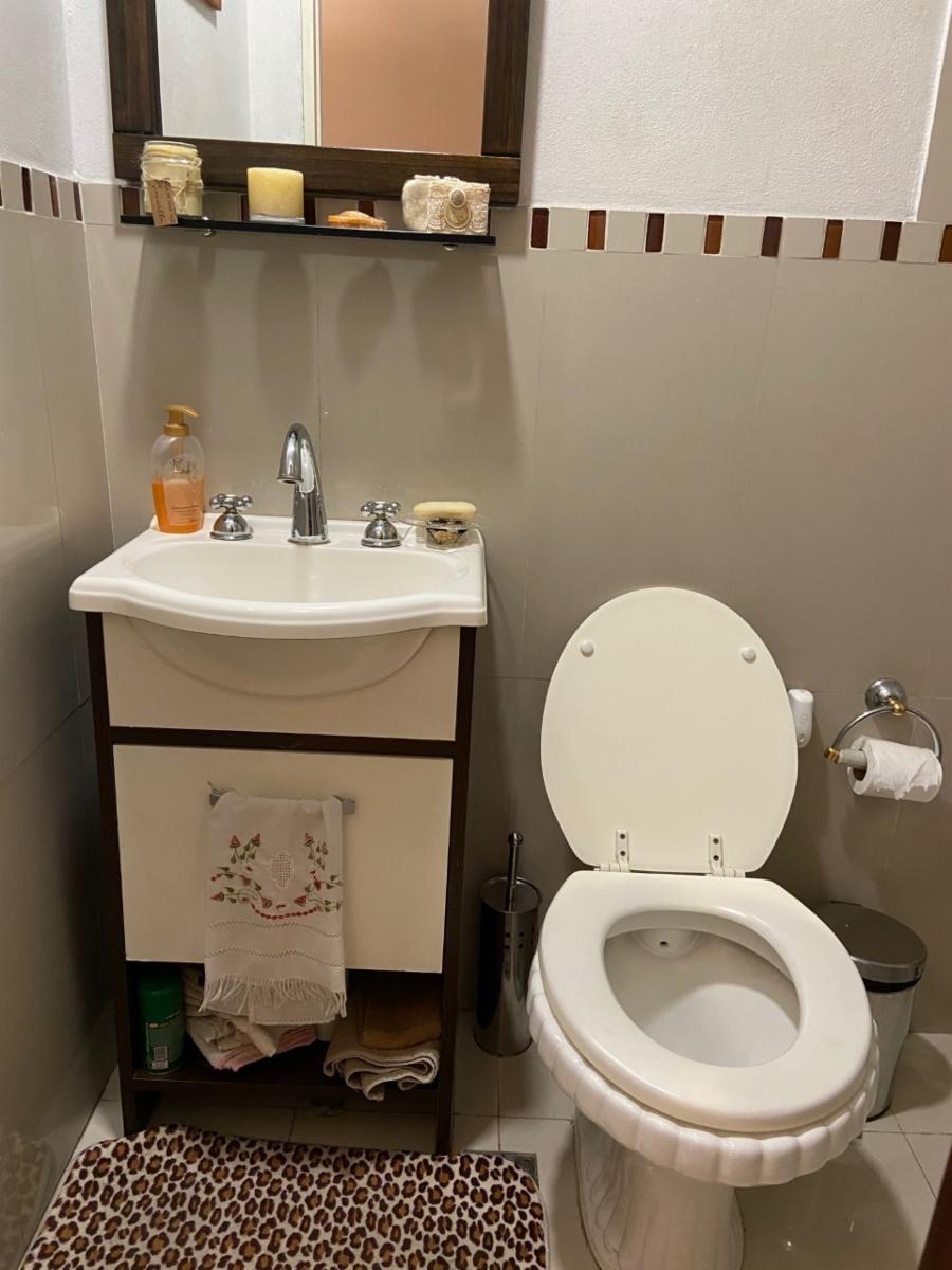 CASA DE 5 AMBIENTES EN BARRIO NAON , LOTE PROPIO, APROX 250 M2 — foto 12