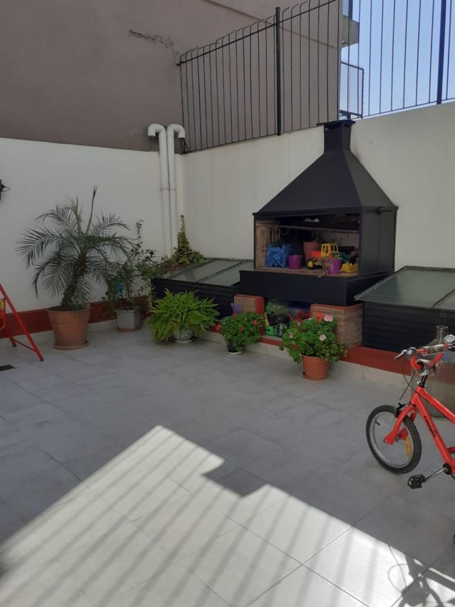3 AMB CON 2 PATIOS , CON COCHERA EXCELENTE UBICACIÓN , A MTS DEL BVAR RAMÓN L FALCÓN. — foto 11