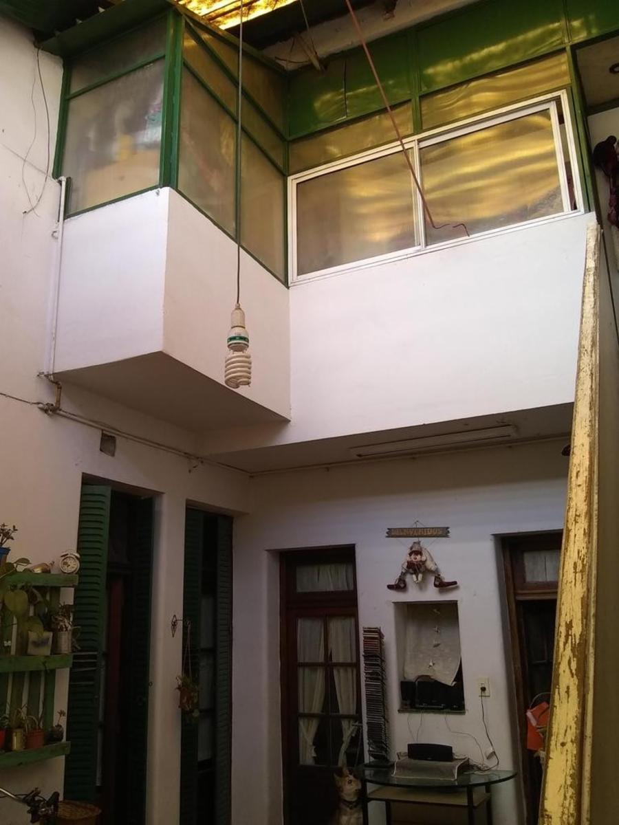 PH , DESARROLLADO EN PLANTA BAJA Y PLANTA ALTA. C/ PATIO, SIN EXPENSAS EXCELENTE UBICACIÓN — foto 4