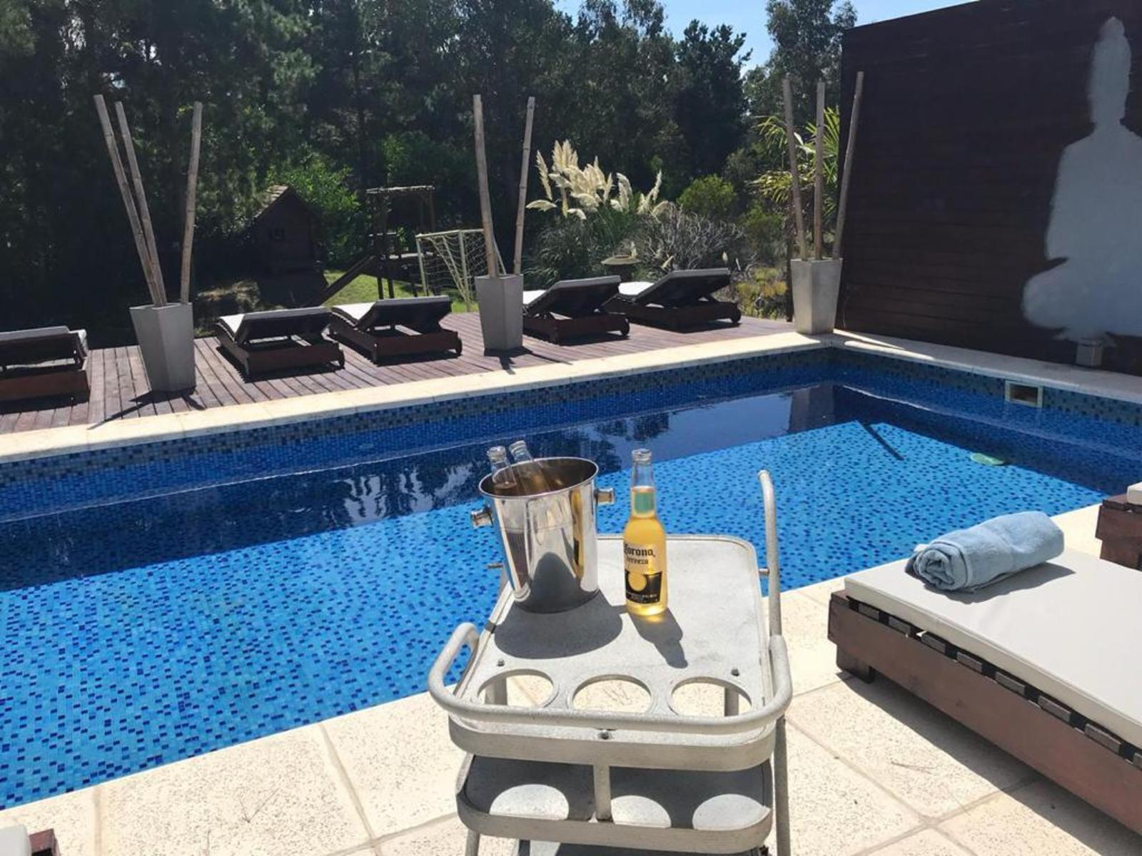 CASA EN VENTA EN COSTA ESMERALDA ,400M2 SOBRE LOTE DE 1400, SPA , SAUNA, PILETA CLIMATIZADA, ACEPTA PERMUTA EN CABA — foto 2