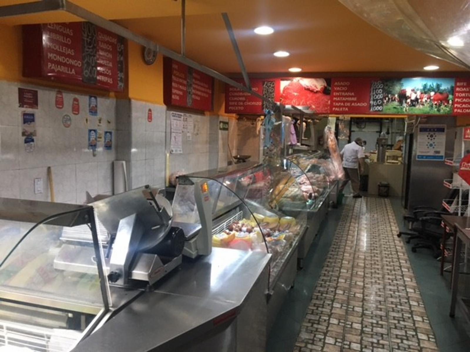 LOCAL COMERCIAL EXCELENTE ZONA, CON SÓTANO. SUPERFICIE TOTAL 199.68 M2 A MTROS DE AVDA CORRIENTES — foto 2