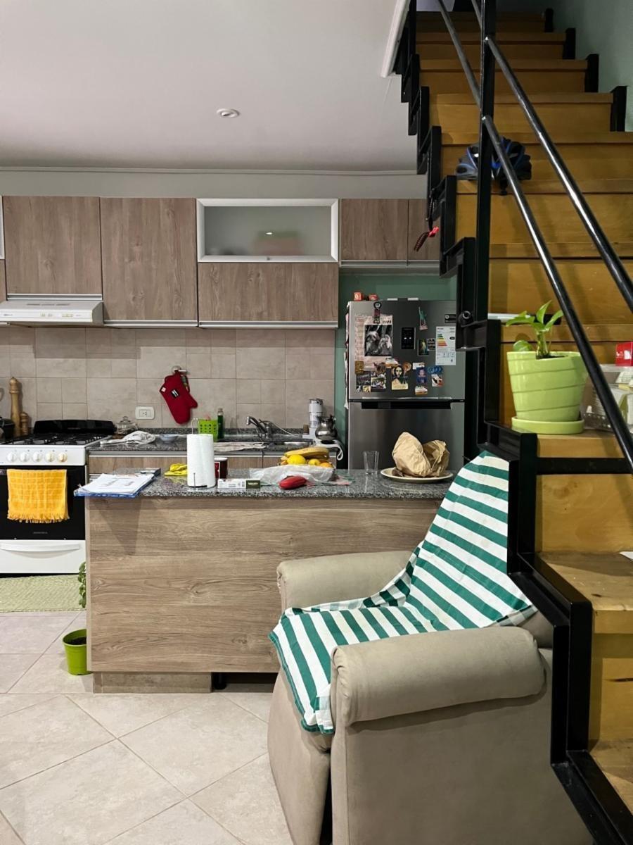 3 AMBIENTES CON PATIO COMPLEJO CON POCAS UNIDADES , APROX 100 M2 TOTALES , EN DOS PLANTAS — foto 4