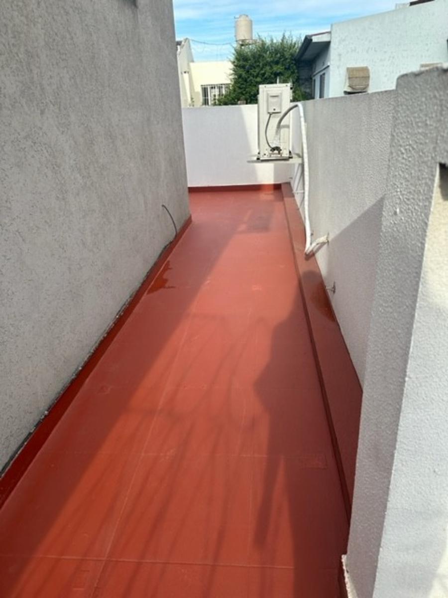 3 AMBIENTES CON PATIO COMPLEJO CON POCAS UNIDADES , APROX 100 M2 TOTALES , EN DOS PLANTAS — foto 14