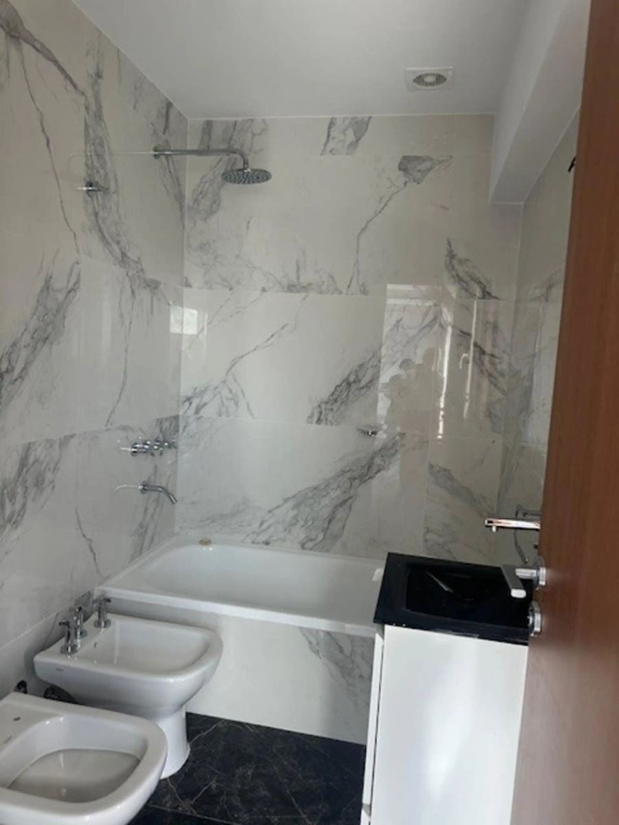 3 AMBIENTES , SEMIPISOS EXCLUSIVOS , 2 Y 1 AMBIENTES UNICOS . PRE VENTA FINANCIADA