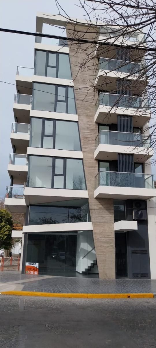 3 AMB CON AMPLIOS BALCONES 73 M2 APROX