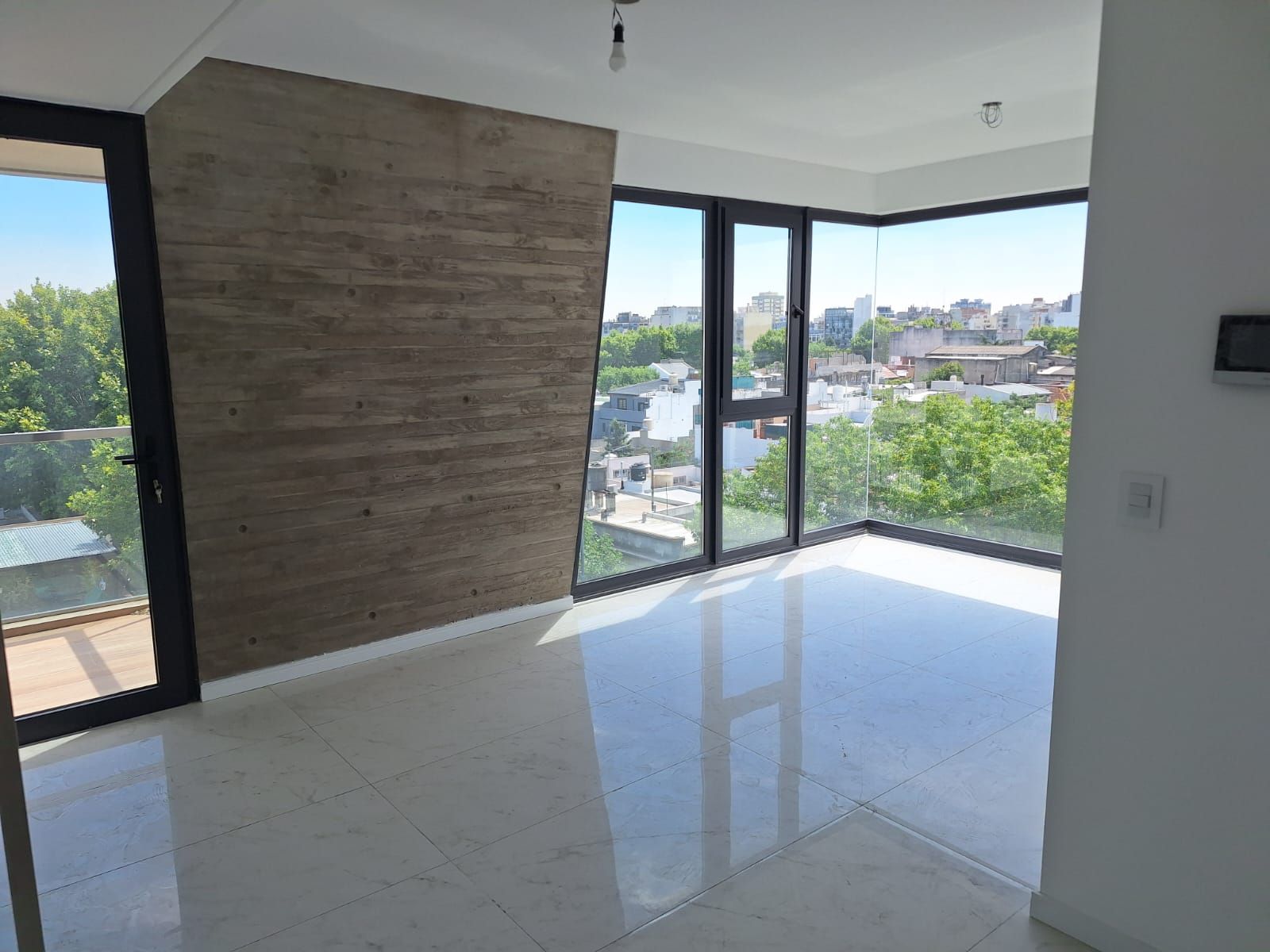 3 AMB CON AMPLIOS BALCONES 73 M2 APROX — foto 5