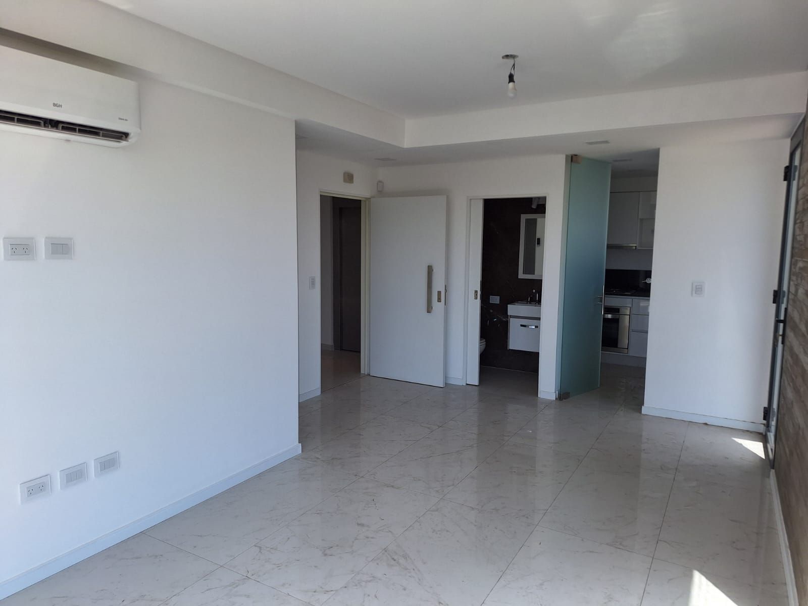 3 AMB CON AMPLIOS BALCONES 73 M2 APROX — foto 14