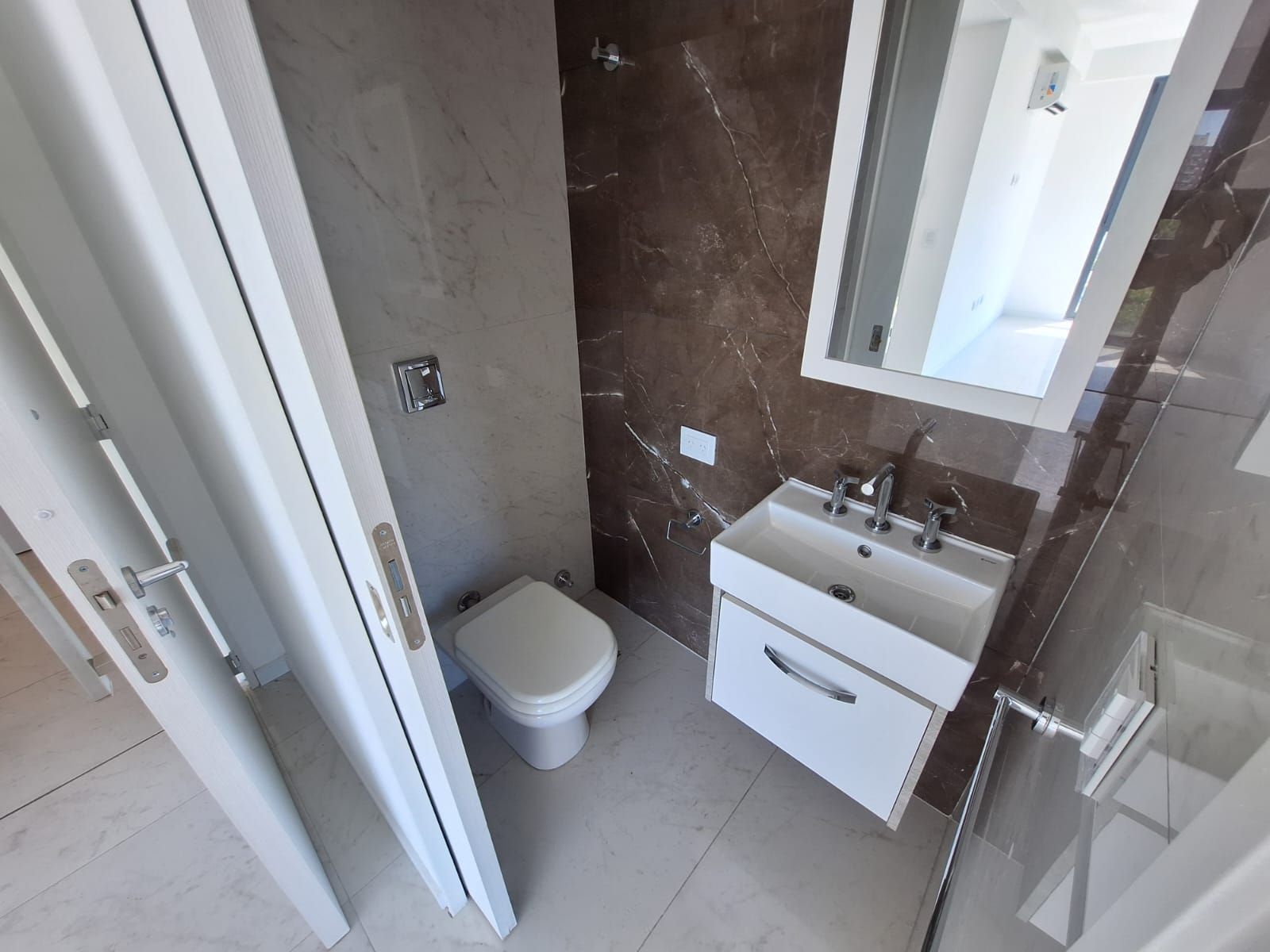 3 AMB CON AMPLIOS BALCONES 73 M2 APROX — foto 15