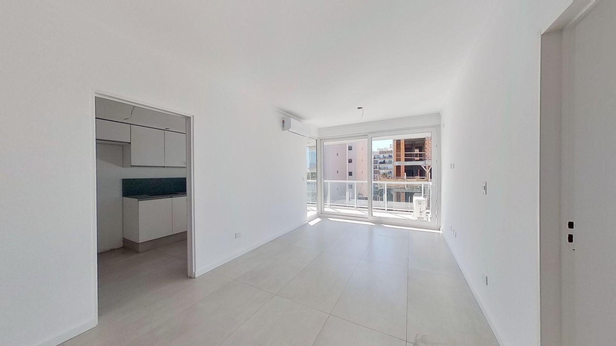 4 AMB , 3 BAÑOS , VESTIDOR, COCINA IND, GRAN BALCON , PISCINA , SUM - 3