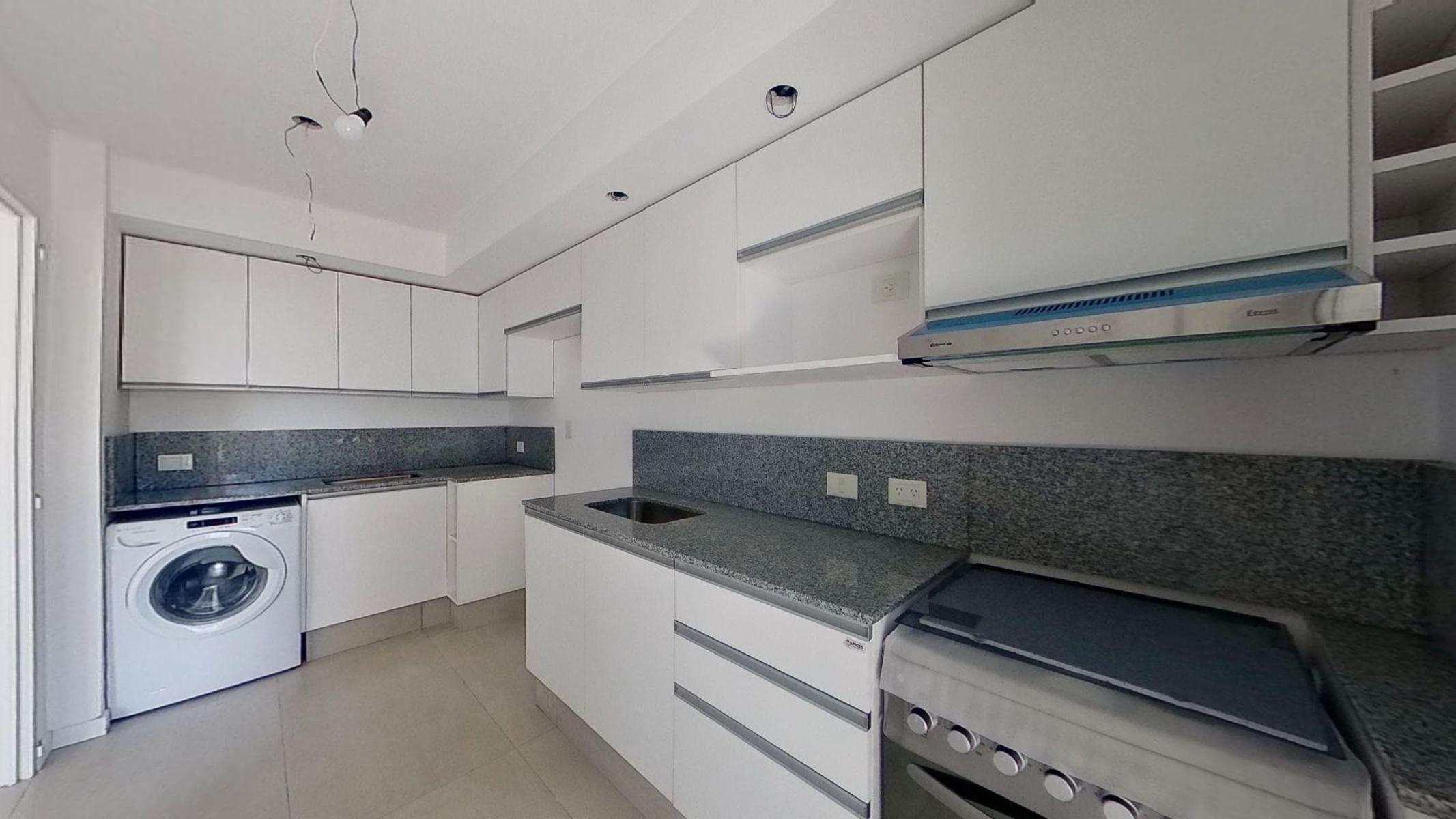 4 AMB , 3 BAÑOS , VESTIDOR, COCINA IND, GRAN BALCON , PISCINA , SUM - 5