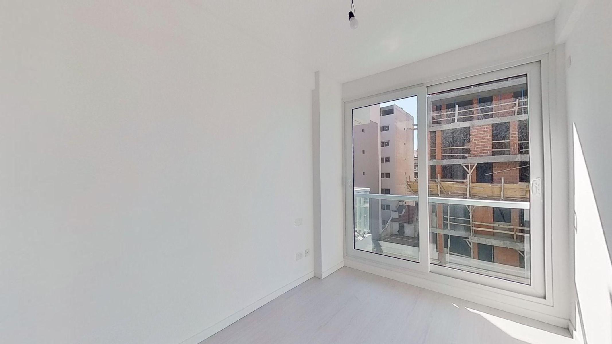 4 AMB , 3 BAÑOS , VESTIDOR, COCINA IND, GRAN BALCON , PISCINA , SUM - 8
