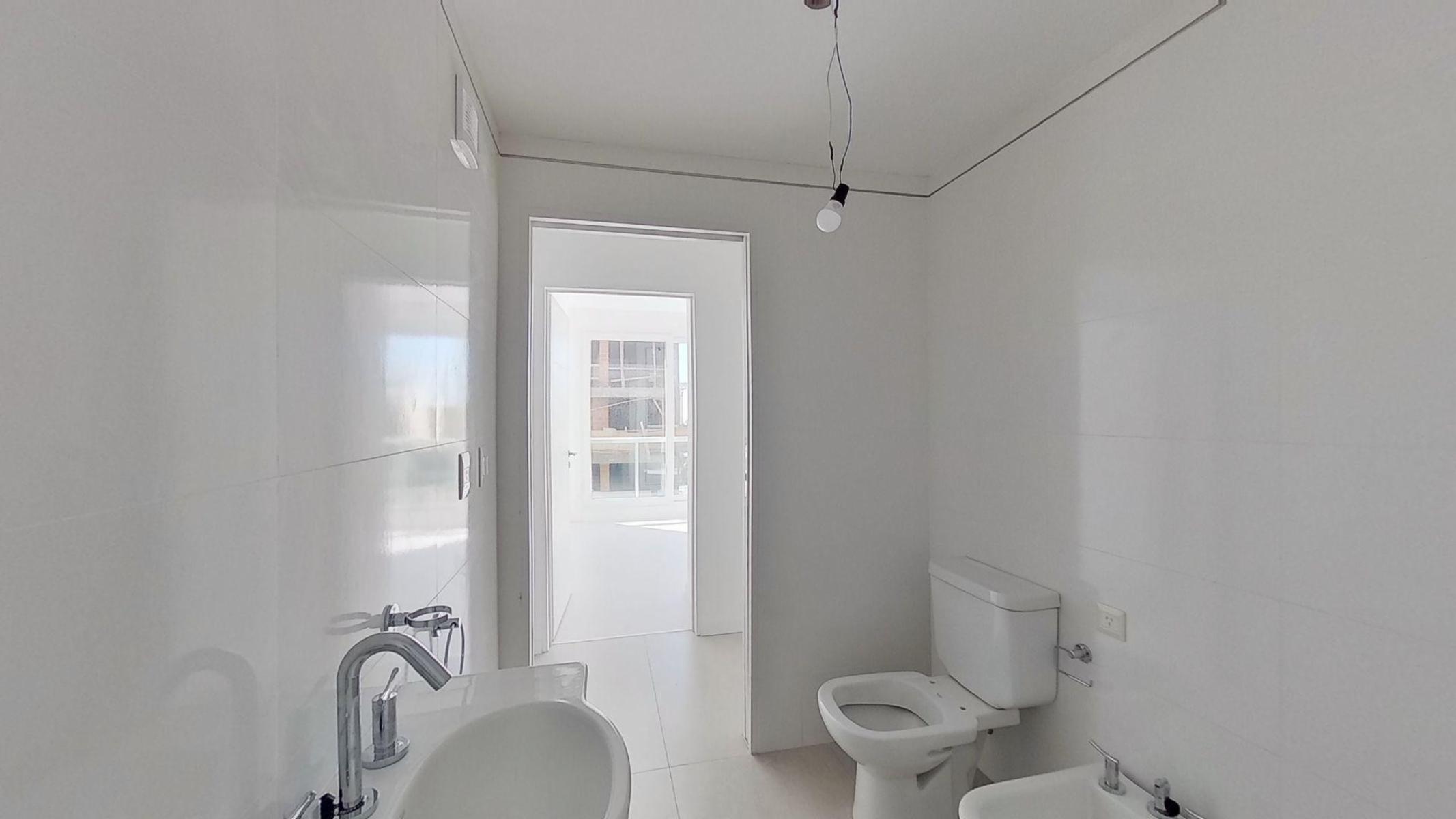 4 AMB , 3 BAÑOS , VESTIDOR, COCINA IND, GRAN BALCON , PISCINA , SUM - 14