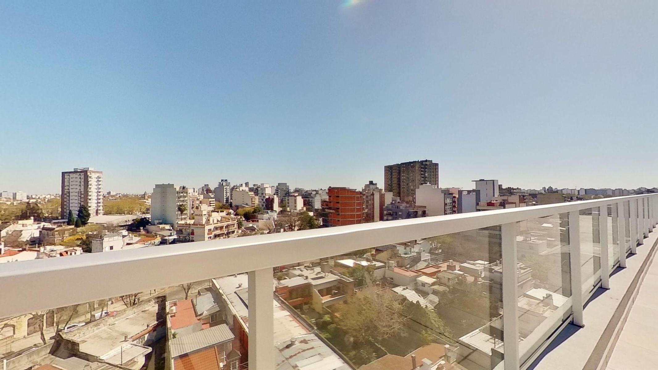 4 AMB , 3 BAÑOS , VESTIDOR, COCINA IND, GRAN BALCON , PISCINA , SUM - 22