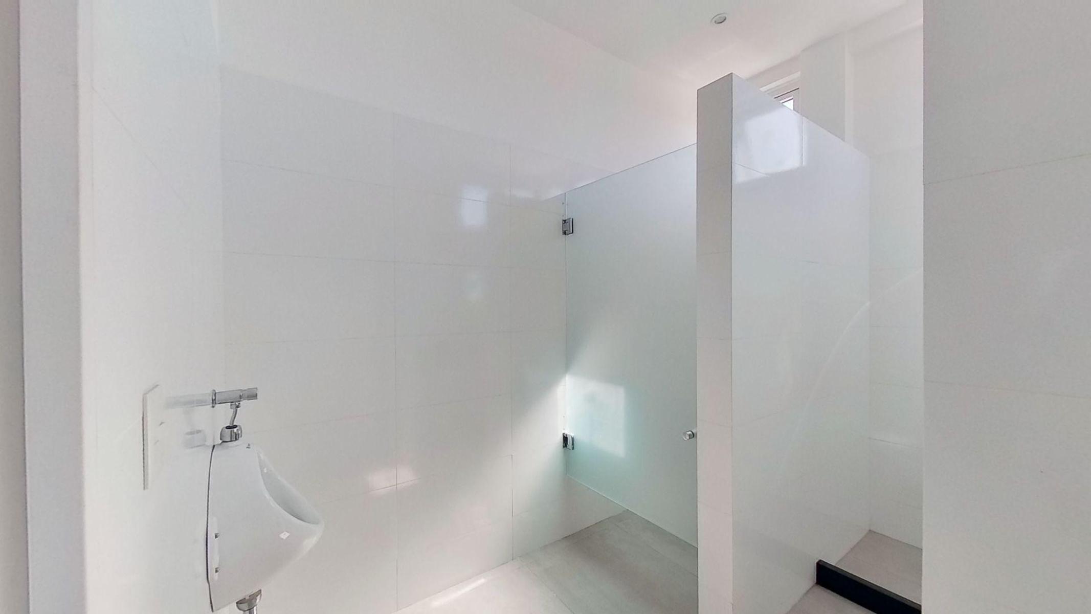 4 AMB , 3 BAÑOS , VESTIDOR, COCINA IND, GRAN BALCON , PISCINA , SUM - 28