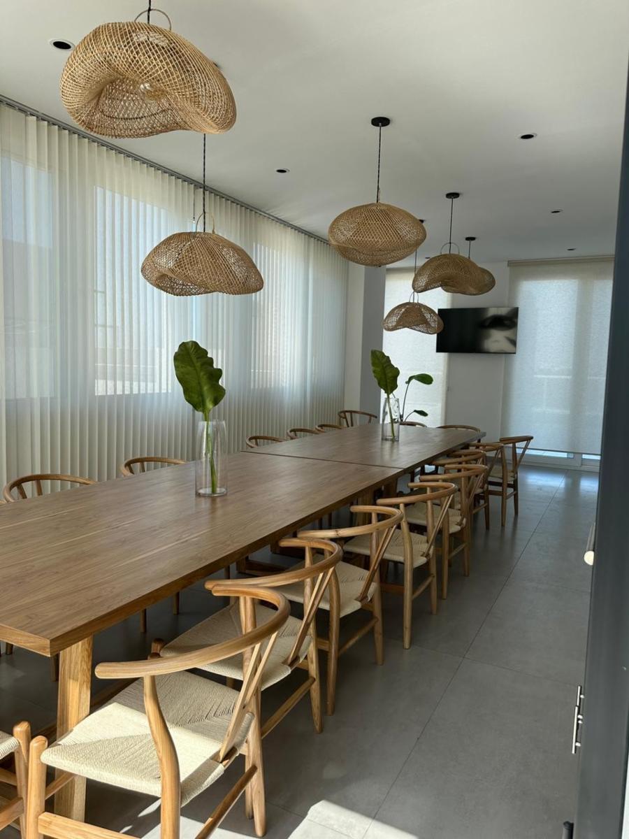 4 AMB , 3 BAÑOS , VESTIDOR, COCINA IND, GRAN BALCON , PISCINA , SUM - 35