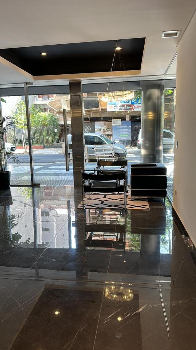4 AMB , 3 BAÑOS , VESTIDOR, COCINA IND, GRAN BALCON , PISCINA , SUM - 39