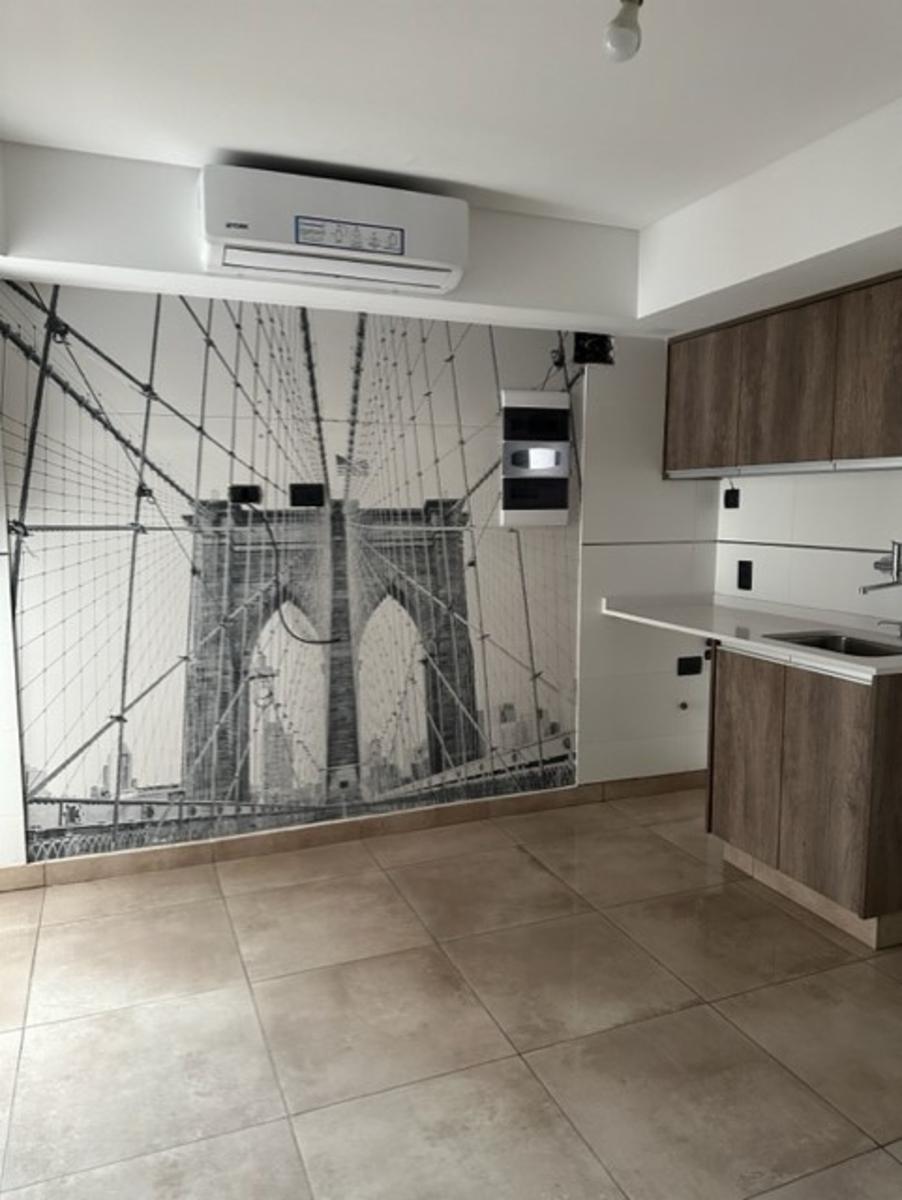 4 AMBIENTES CON 2 COCHERAS, COCINA IND, 2 BAÑOS COMPLETOS , PARRILLA — foto 6