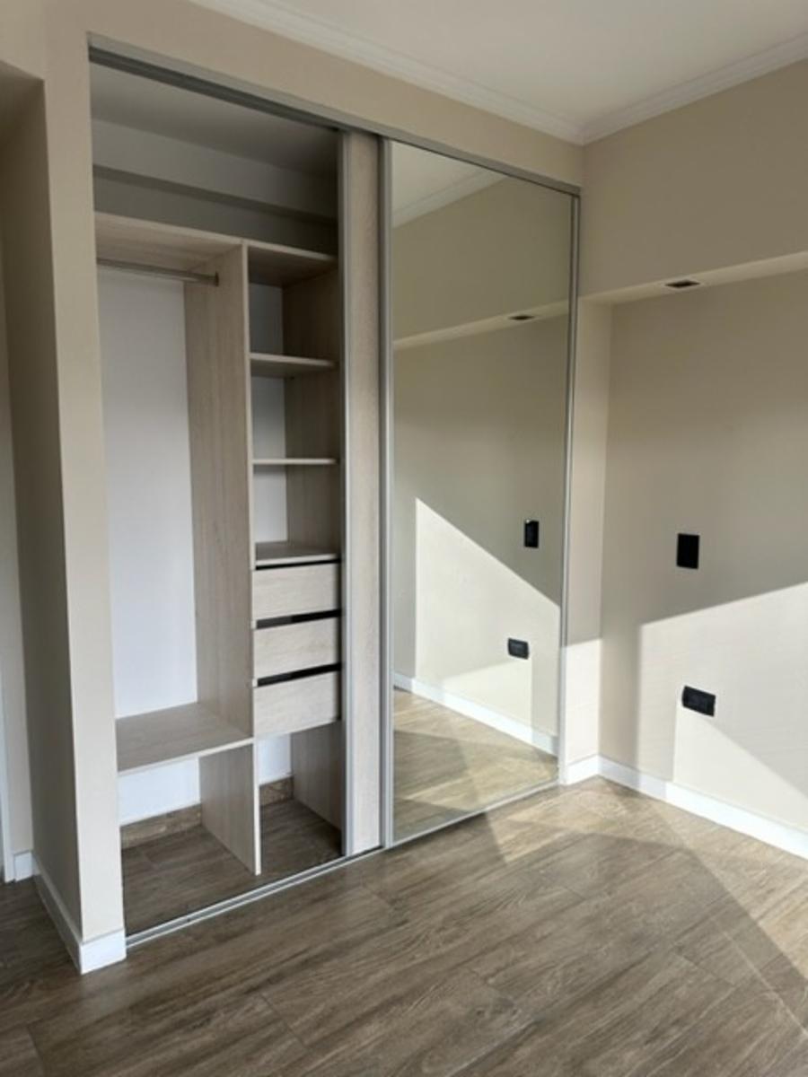 4 AMBIENTES CON 2 COCHERAS, COCINA IND, 2 BAÑOS COMPLETOS , PARRILLA — foto 11