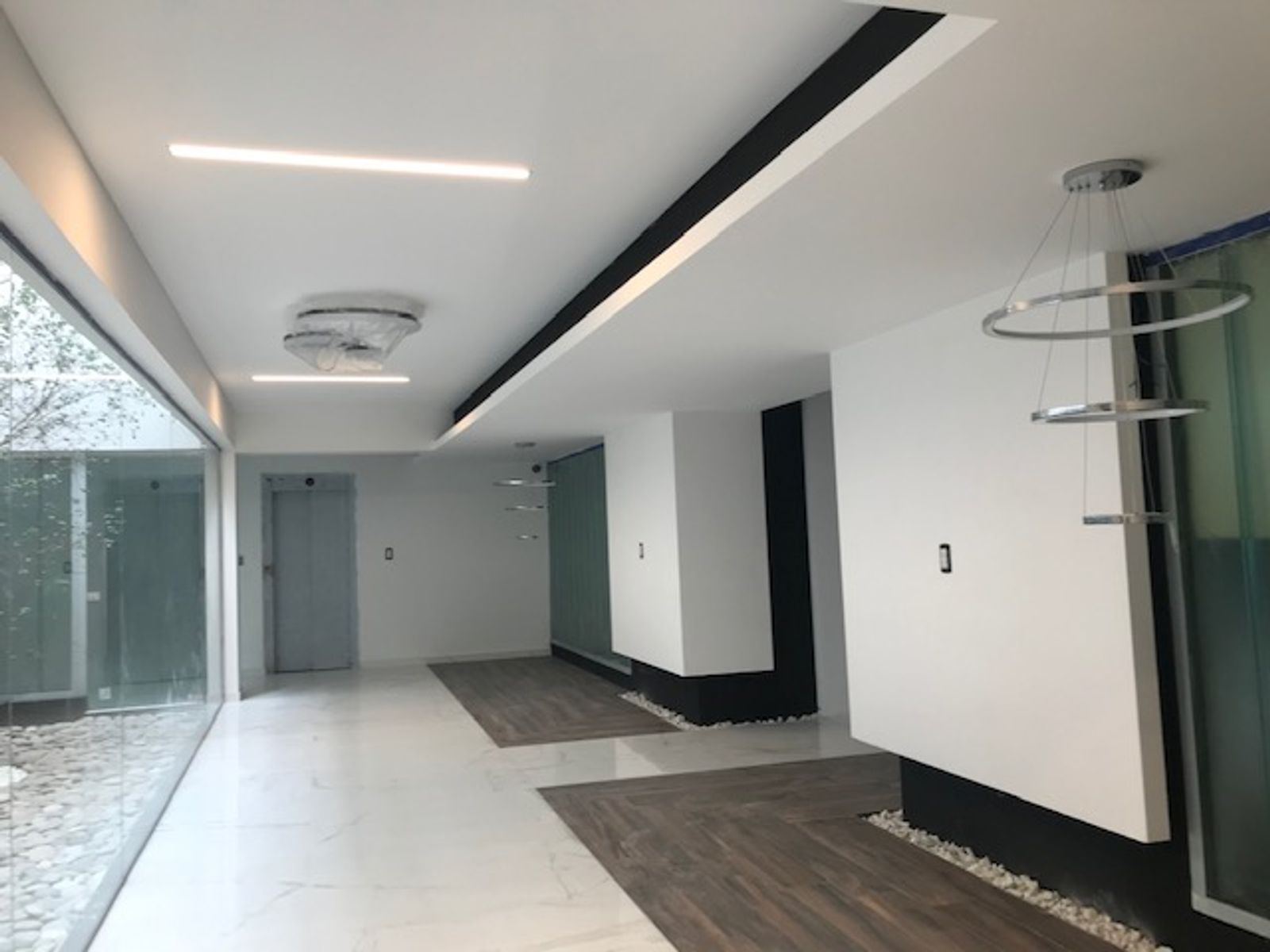 3 AMBIENTES CON 2 BALCONES Y PATIO CON PARRILLA , COCHERA ,SUM YTERRAZASEXC UBICACION Y ESTADO - 9