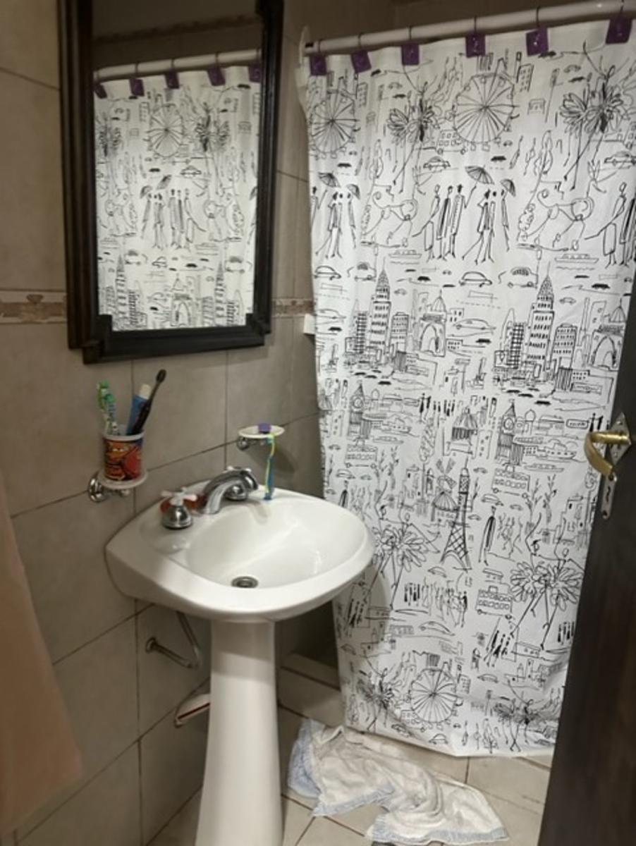 CASA CON LOCAL Y 2 PH , LOTE DE 8.66 X 27 MTS , EXC UBICACION MEDIA CUADRA DE AV ESCALADA — foto 10