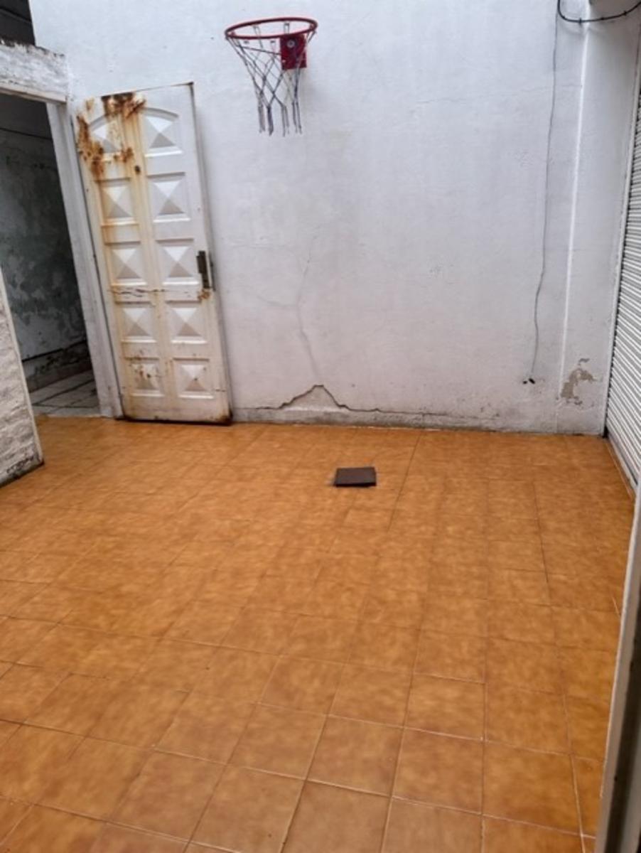CASA CON LOCAL Y 2 PH , LOTE DE 8.66 X 27 MTS , EXC UBICACION MEDIA CUADRA DE AV ESCALADA — foto 11