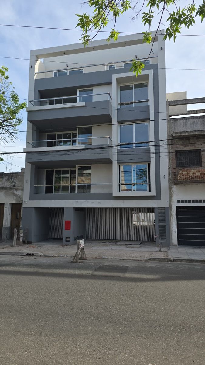 SEMIPISOS DE CATEGORÍA, 4 AMB, 7 UNIDADES DE 4 AMB Y 1 DE 3 AMB, COCHERAS, DOBLE BALCÓN, PARRILLAS — foto 8