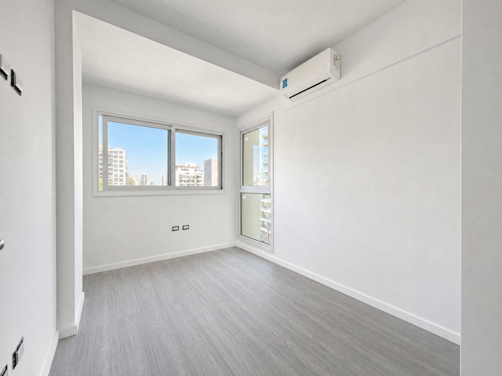 3 AMBIENTES CON BALCON A LA PLAZA LOS ANDES , DOS BAÑOS COMPLETOS , DOSHABITACIONES , COCINA , LAVADERO — foto 9