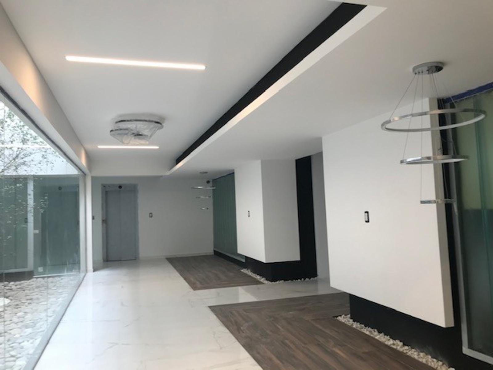 3 AMBIENTES CON COCHERA , DOS BALCONES Y PATIO CON PARRILLA , DOS BAÑOS Y DOS HABITACIONES , LAV IND — foto 2