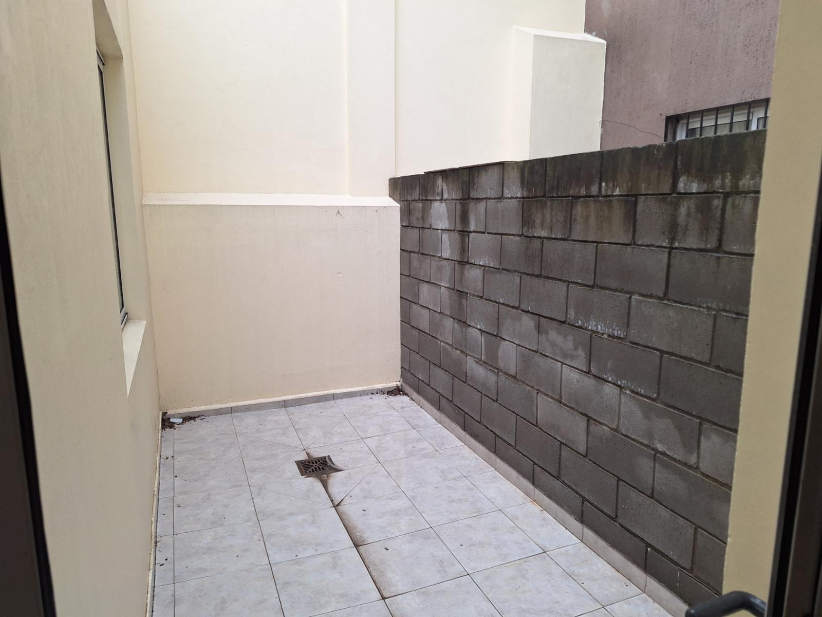 DEPARTAMENTO 3 AMBIENTES CONTRAFRENTE CON BALCON, PATIO Y GARAGE — foto 4