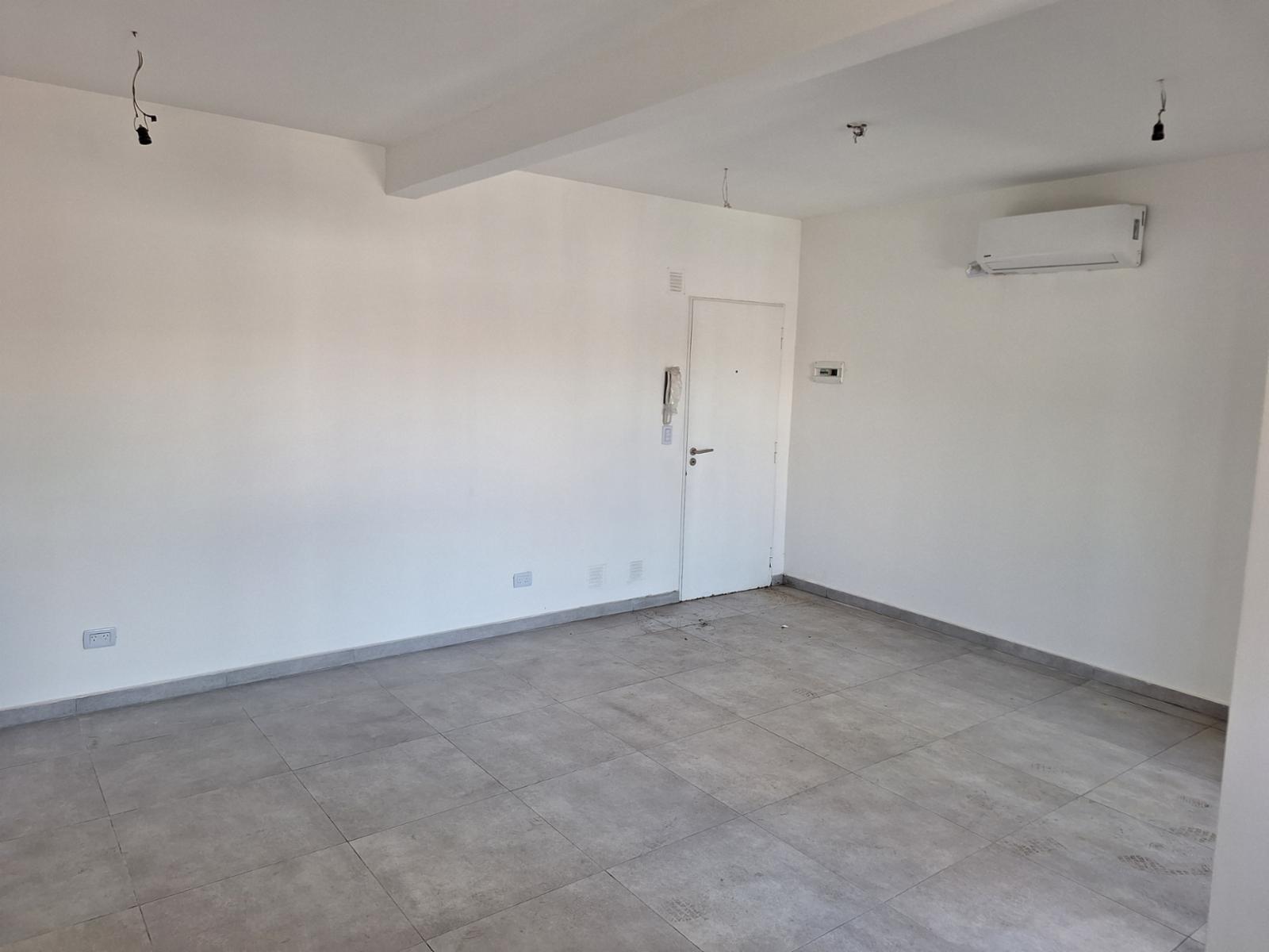 PH 3 AMBIENTES, BALCON CON PARRILLA AL FRENTE PRIMER PISO POR ESCALERA, FINANCIACION — foto 5
