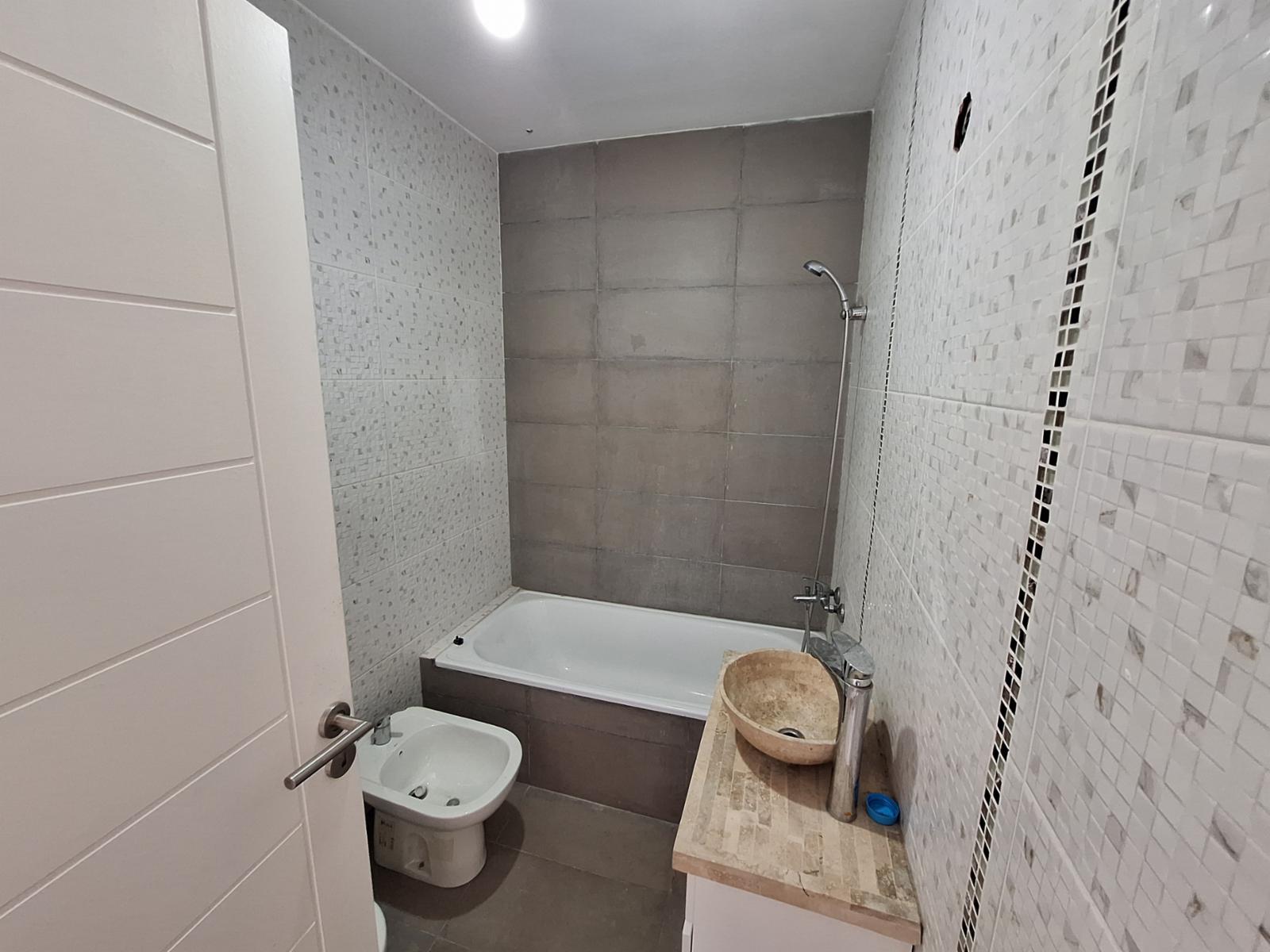 PH 3 AMBIENTES, BALCON CON PARRILLA AL FRENTE PRIMER PISO POR ESCALERA, FINANCIACION — foto 10