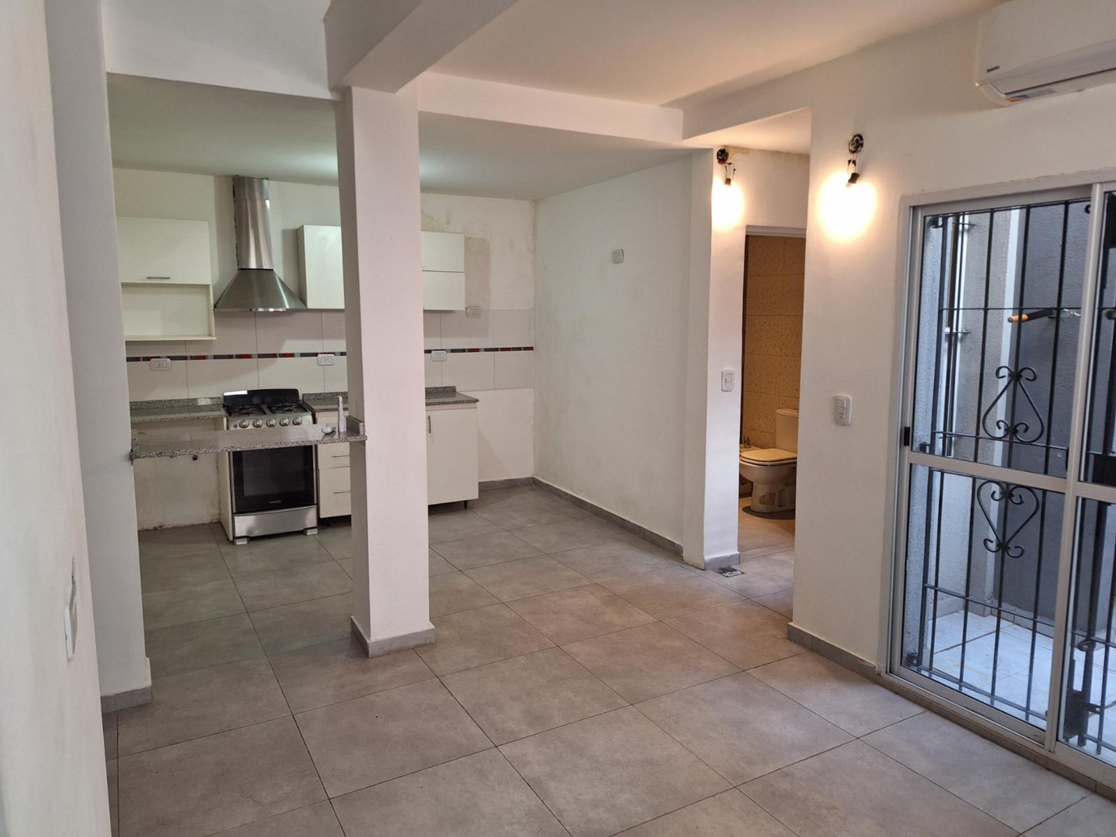 VENTA PH 3 AMBIENTES PLANTA BAJA AL FONDO CON PARRILLA — foto 3