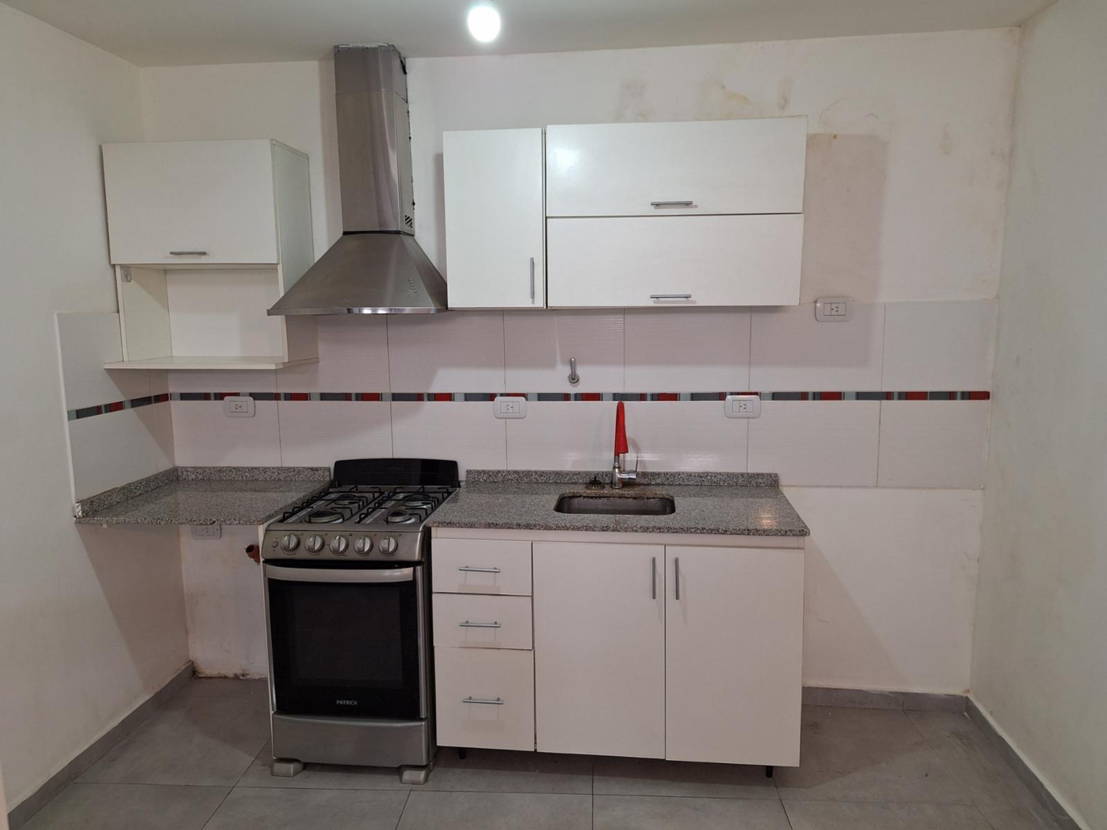 VENTA PH 3 AMBIENTES PLANTA BAJA AL FONDO CON PARRILLA — foto 4