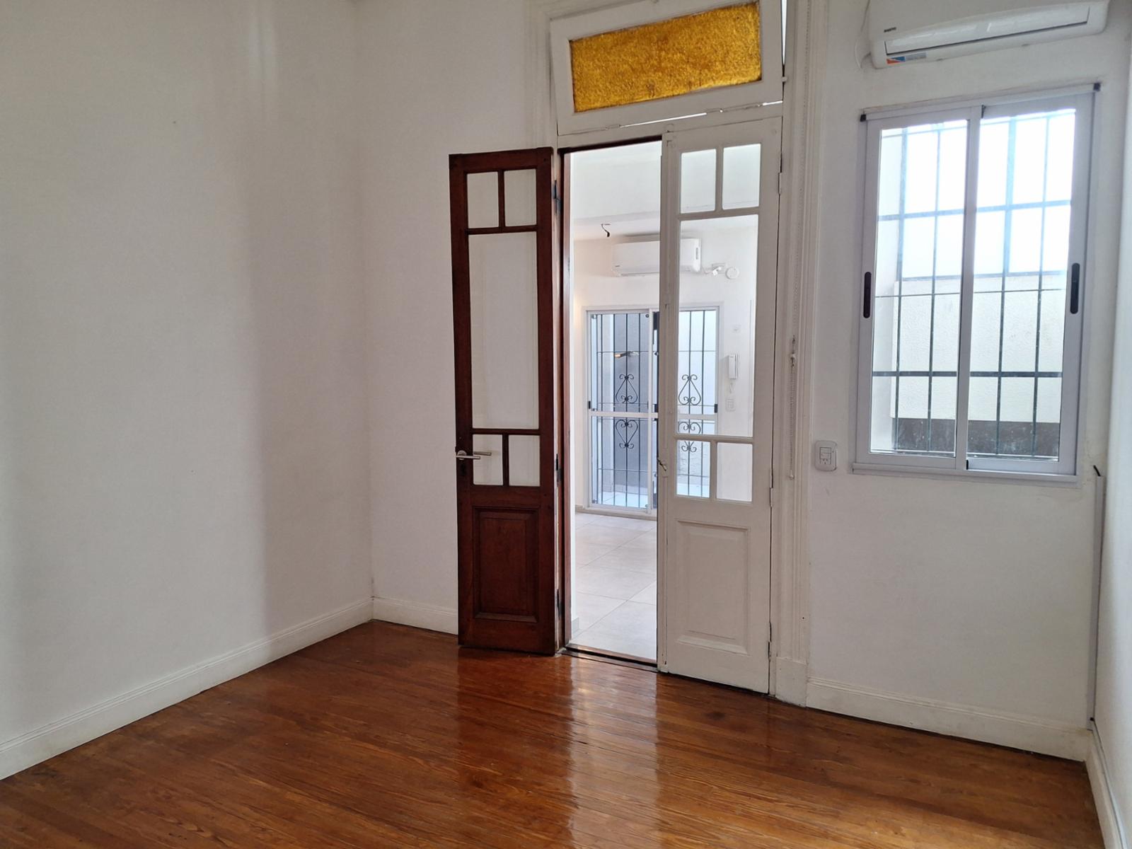 VENTA PH 3 AMBIENTES PLANTA BAJA AL FONDO CON PARRILLA — foto 7