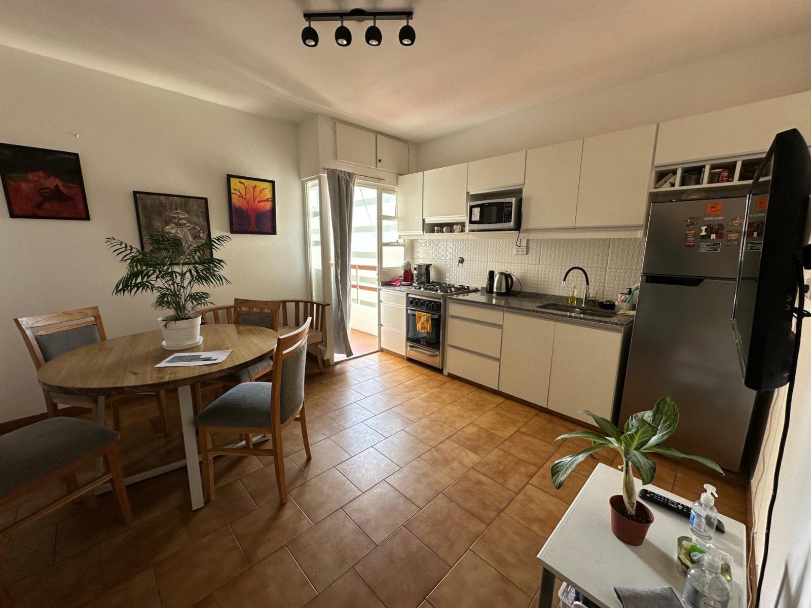 4 AMBIENTES , PISO UNICO , GRAN DIMENSION , 113 M2 , LUMINOSO , TODOS LOS AMB CON AIRE Y LUZ — foto 3