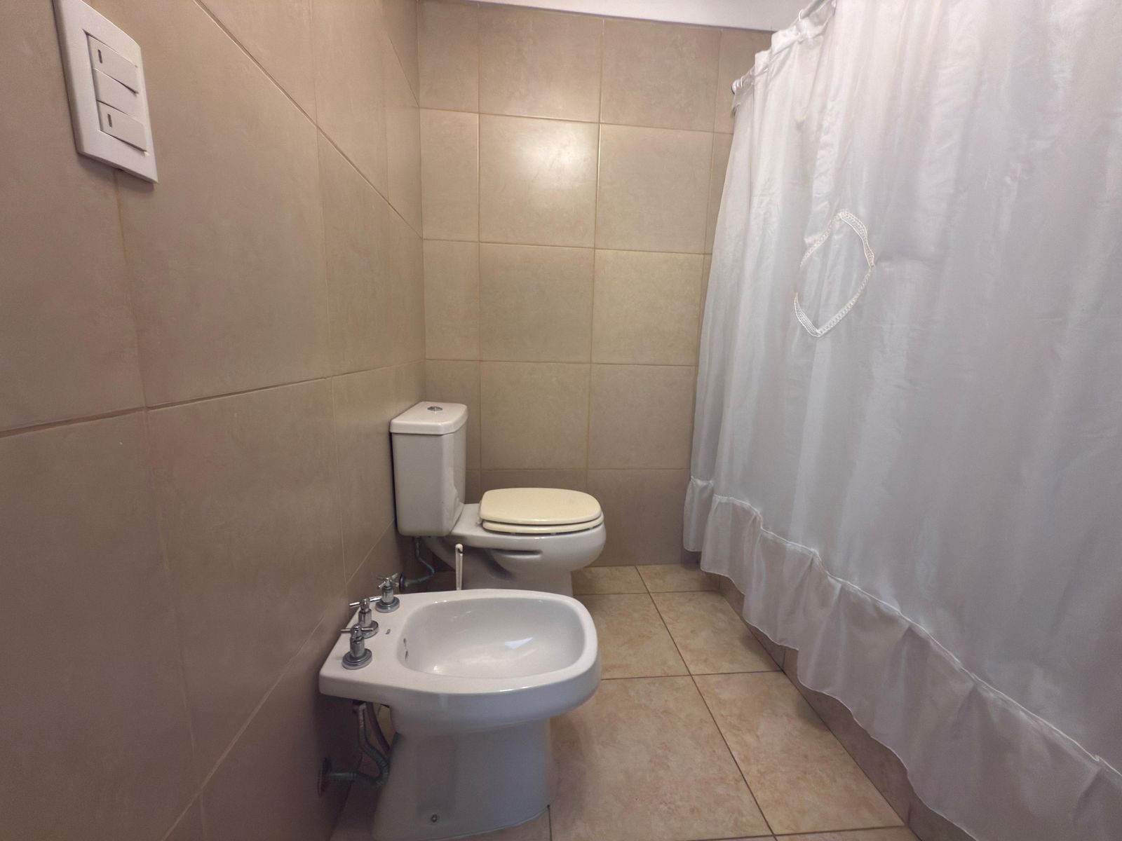 Venta departamento 3 ambientes al Contra frente Con pileta y SUM — foto 4