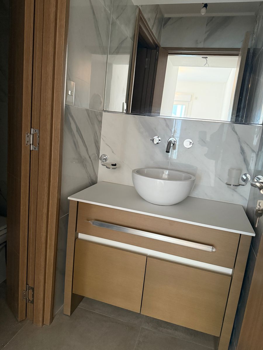 4 ambientes , 3 hab ,3 baños , cocina y lav ind, piscina ,cocheraybaulera OPC — foto 11