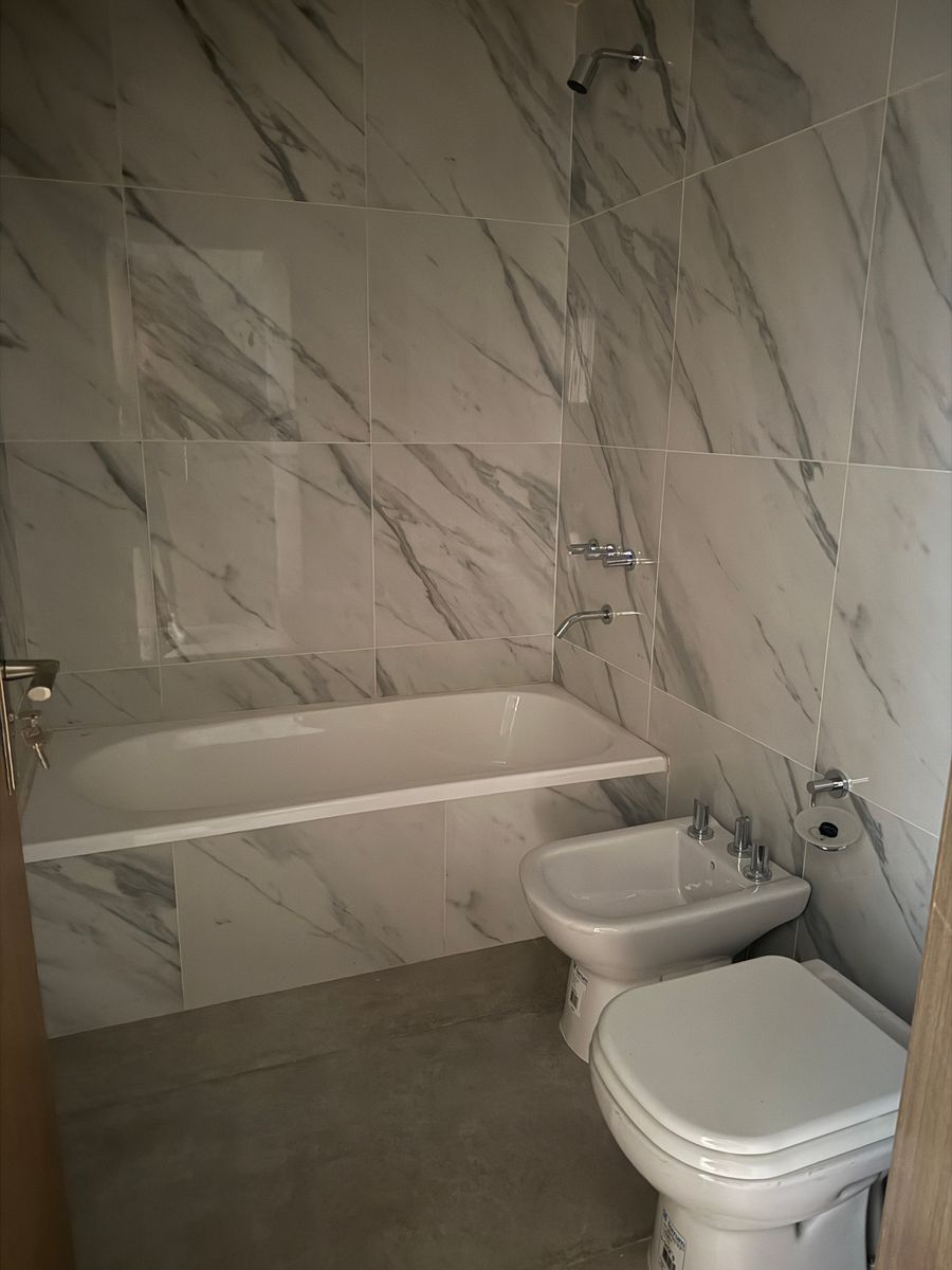 4 ambientes , 3 hab ,3 baños , cocina y lav ind, piscina ,cocheraybaulera OPC — foto 13
