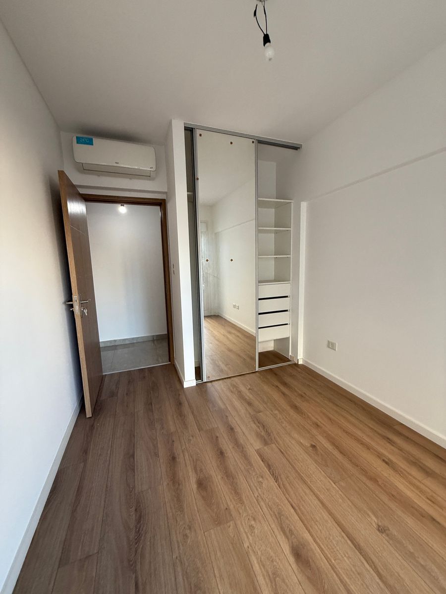 4 ambientes , 3 hab ,3 baños , cocina y lav ind, piscina ,cocheraybaulera OPC — foto 14