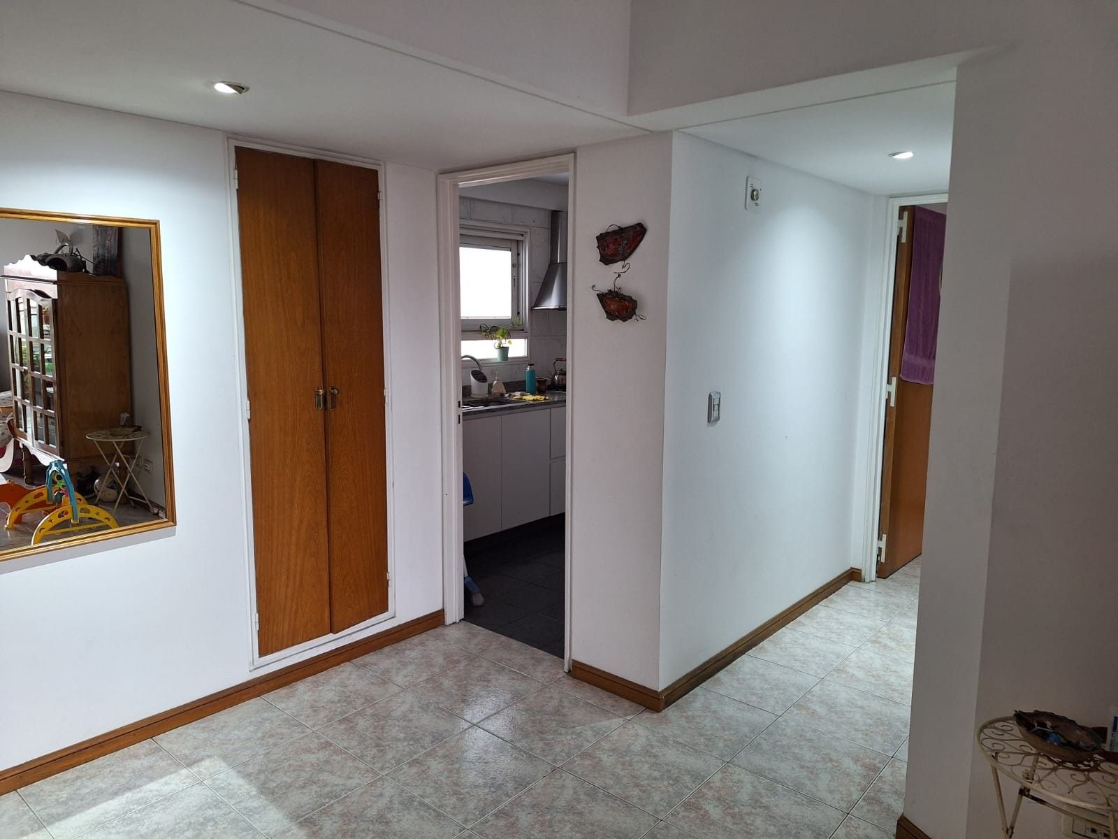 DEPARTAMENTO SEMIPISO 3 AMBIENTES DE 80 M2 CON 2 BAÑOS, LOSA RADIANTE, CONTRAFRENTE — foto 4