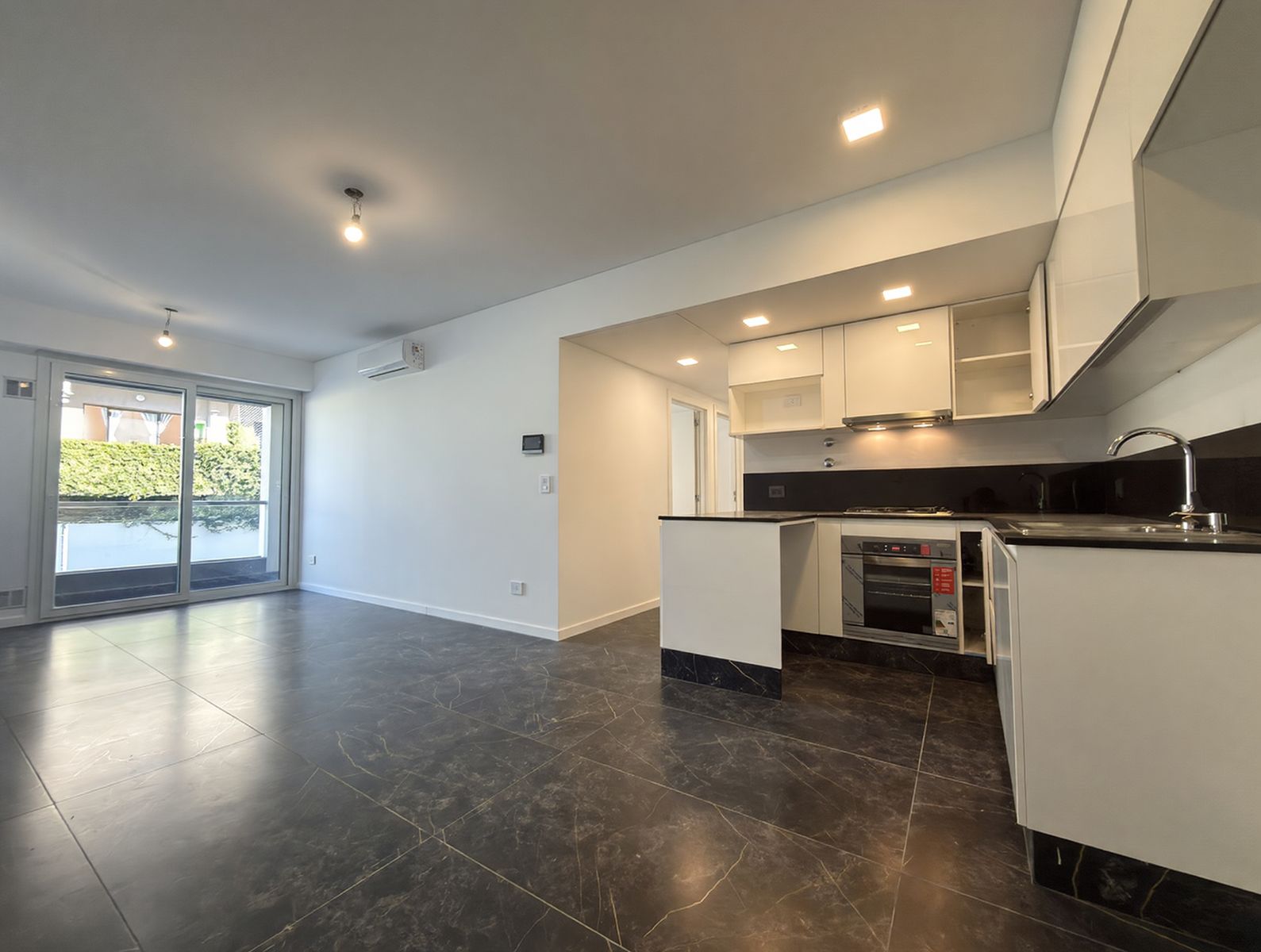 3 AMBIENTES FRENTE Y CONTRAFRENTE CON AMPLIOS BALCONES Y OPCION A TERRAZA — foto 4